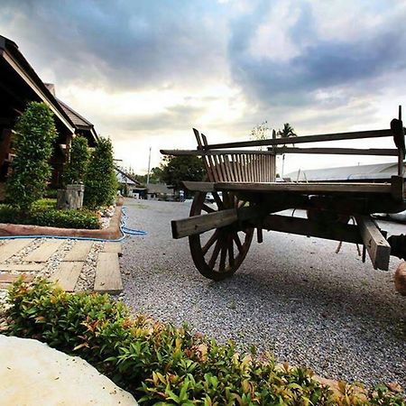 Mon Chantra Hotel Chiang Rai Exterior photo