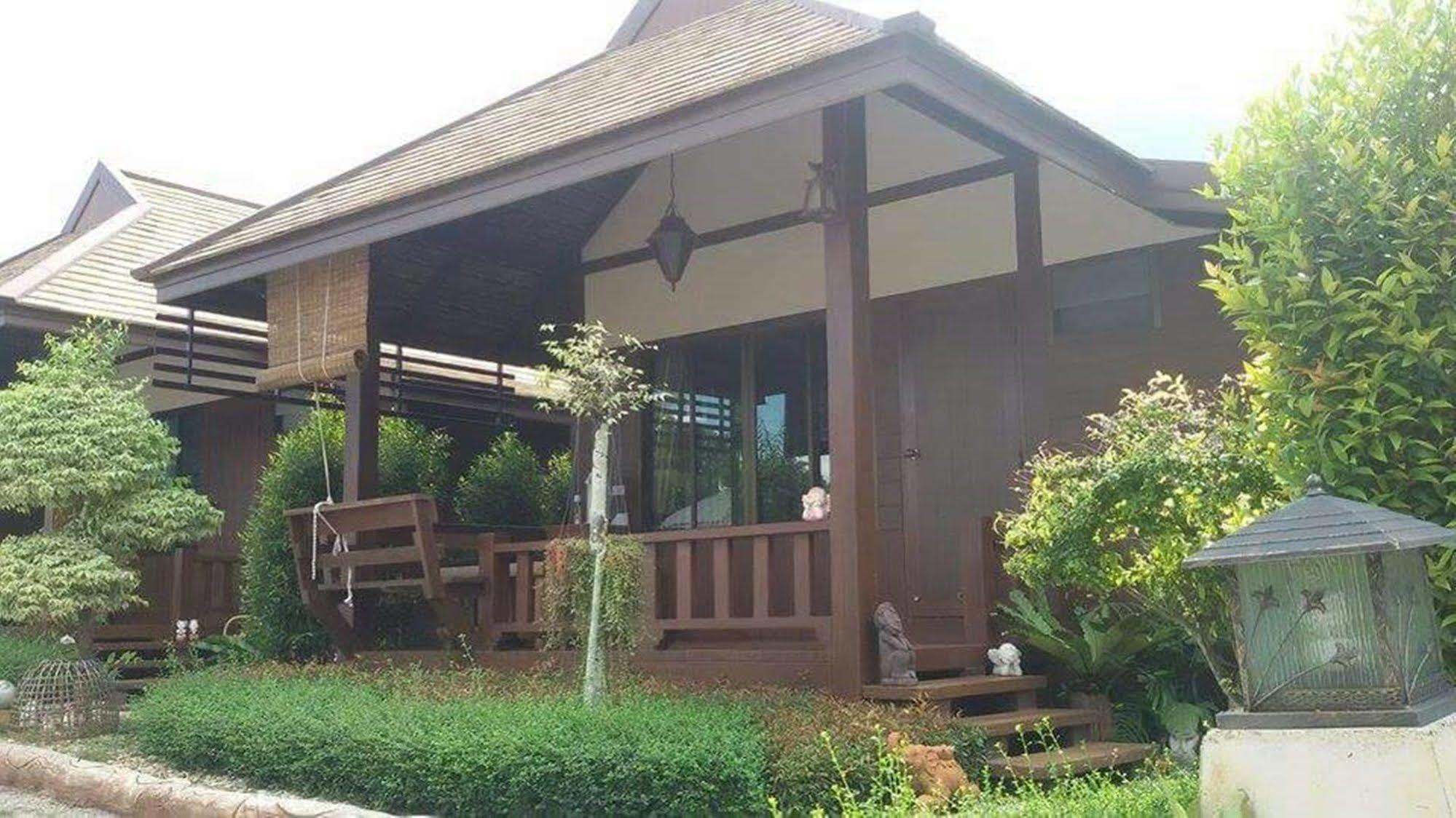 Mon Chantra Hotel Chiang Rai Exterior photo